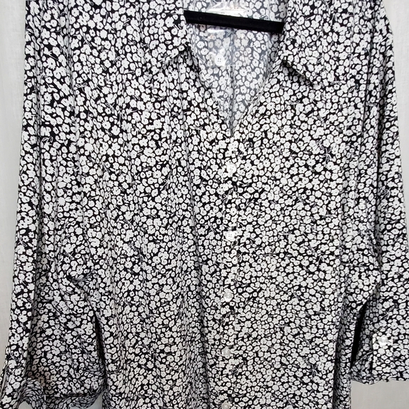 Women's Catherine's 4X 30/32W Black White Floral Tunic Button Up 3/4 Sleeve New - Picture 2 of 16